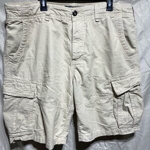 American Eagle Cargo Short | Size 38